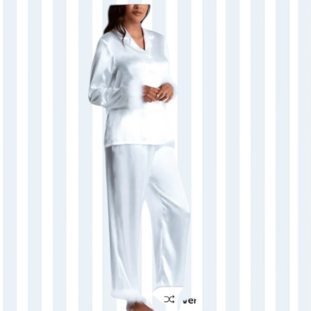 Luxury Linea Donatella Marabou 
Feather Trim Silver blue Pajama Set 
XL (NWOT)
